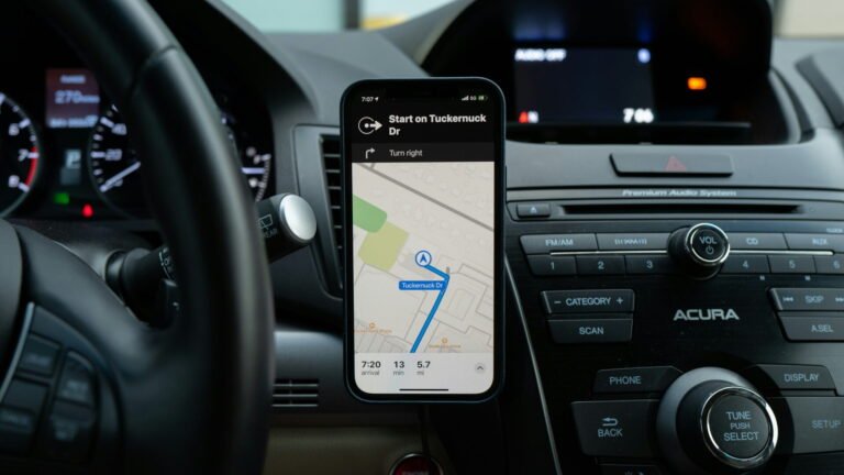 MagSafe Car Mount
